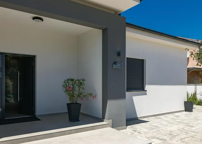 Casa L Villa Pula