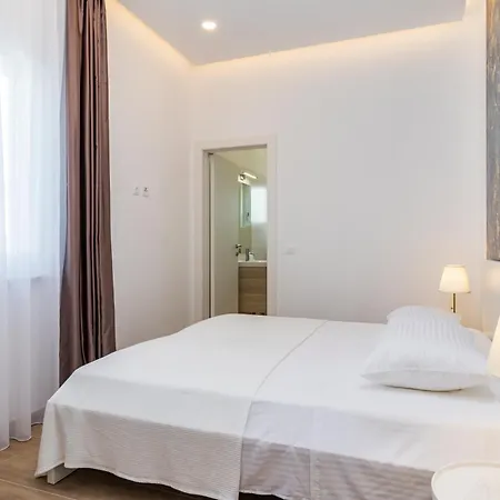 Casa L Villa *