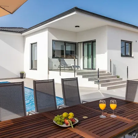 Casa L Βίλα Πούλα